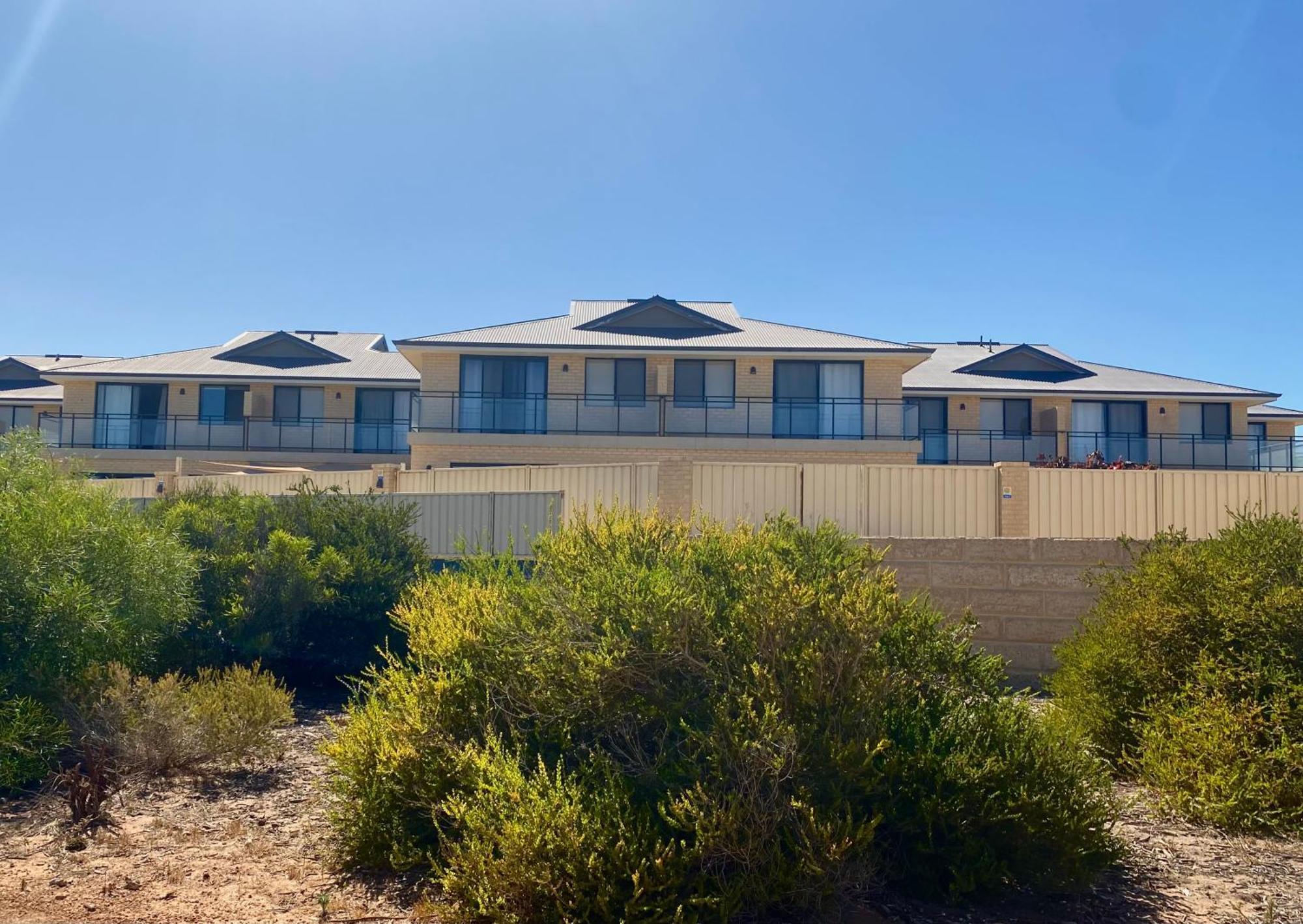Port Denison Beach Resort Exterior photo